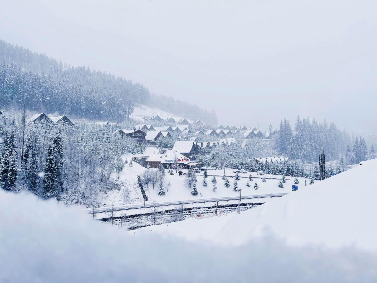 Hotel Skilandhouse Bukovel Esterno foto