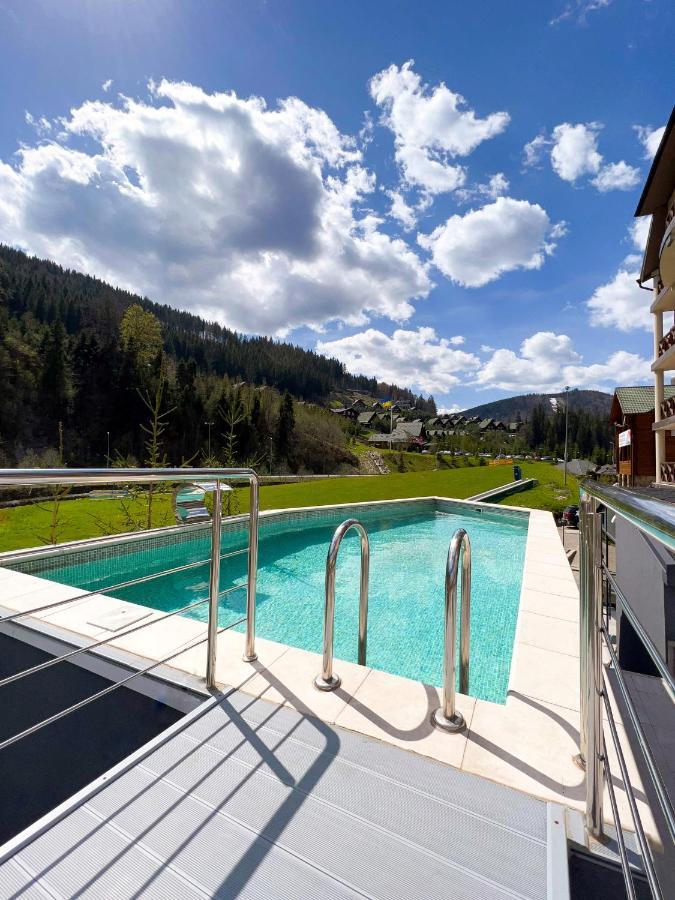 Hotel Skilandhouse Bukovel Esterno foto